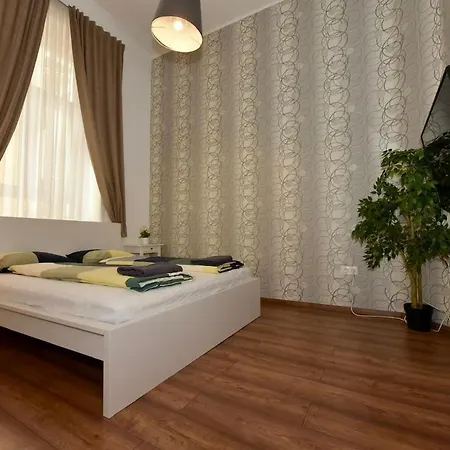 Apartment Near Deak Ferenc Square Budapest